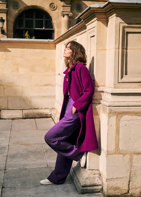 Style Parisienne, Winter Typ, Purple Coat, Cool Winter, Purple Pants, Looks Street Style, Outfits Casual, Colourful Outfits, Style Chic