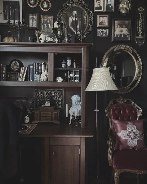 Goth Aesthetic Decor, Gothic Home Office, Victorian Gothic Room, Gothic Victorian House Interior, Gothic Maximalism, Gothic Room Ideas, Gothic Living Room Ideas, Gothic House Decor, Dark Academia Room Ideas