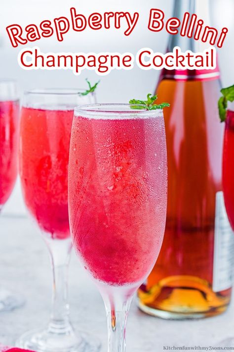 New Years Eve Party Drinks, Raspberry Bellini, Raspberry Champagne, Raspberry Cocktail, Bellini Recipe, Champagne Recipes Cocktails, Cranberry Juice Cocktail, Cocktail Videos, Cranberry Vodka