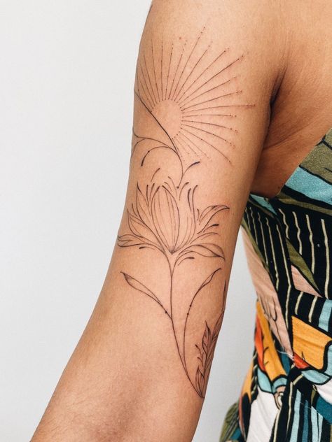 Whimsical Flower Tattoos For Women, Elegant Tattoo Sleeves For Women, Earthy Tattoos Women, Triangle Water Tattoo, Cool Earthy Tattoos, Fine Line Large Tattoo, Crunchy Tattoo Ideas, Pregnant Woman Tattoo, Arm Sleeves For Females