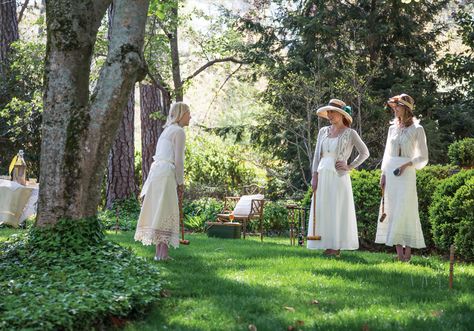 An Elegant Afternoon Playing Croquet on the Lawn Croquet Party, Victoria Magazine, Lawn Party, Summer Play, English Country Style, Tea Party Garden, Lawn Games, Vintage Inspired Jewelry, Living Forever