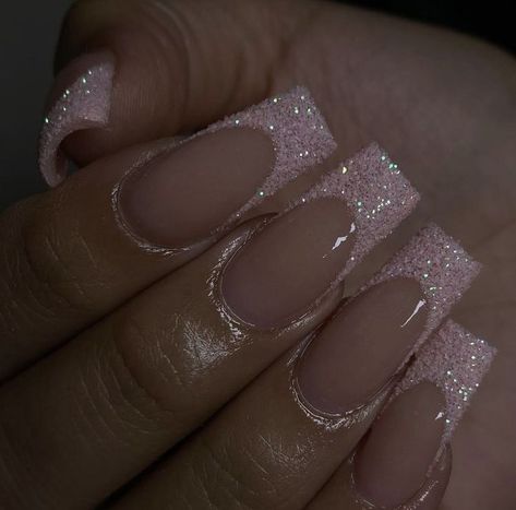 Pink Sparkly Nails, Sparkly Acrylic Nails, Glitter French Nails, Unghie Sfumate, Pink Glitter Nails, French Tip Acrylic Nails, Acrylic Nails Coffin Short, Short Acrylic Nails Designs, Sparkly Nails