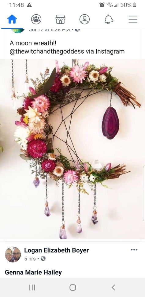 Moon Wreath, Floral Door Wreaths, Wiccan Decor, Moon Crafts, Fun Wreath, Dream Catcher Craft, Craft Stalls, Witchy Crafts