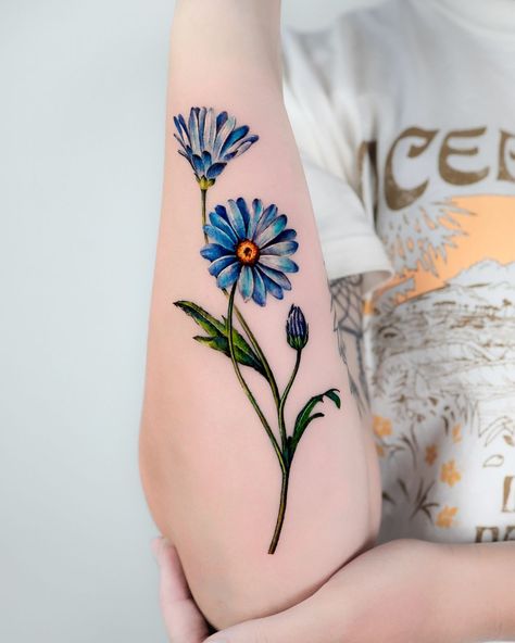 Blue Sunflower Tattoo, Blue Daisy Tattoo, Melbourne Tattoo, Blue Sunflower, Daisy Tattoo, Tattoo Color, Blue Tattoo, Sunflower Tattoo, Blue Daisy