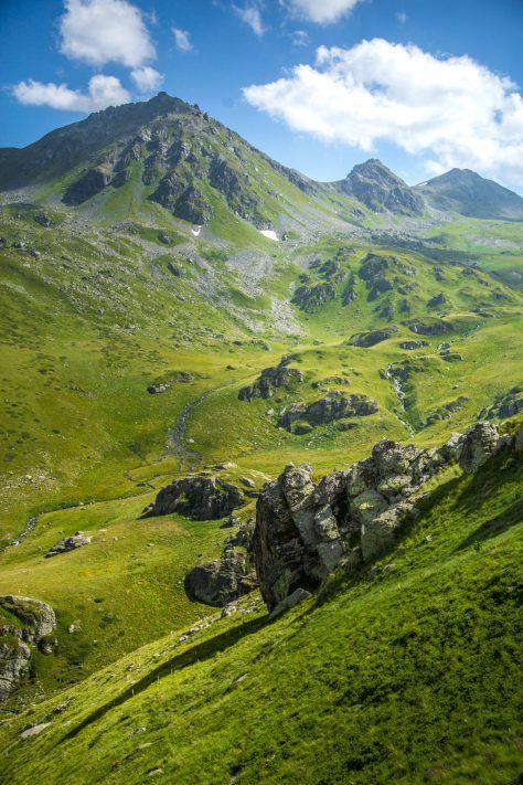 Borislavec 2560m - Sar Mountains - Macedonia Nature Mountains Landscape, Girnar Mountain Photography, North Macedonia Travel, Balkan Countries, Mavrovo Macedonia, Scenic World Blue Mountains, Villa Apartment, British Columbia Travel, North Macedonia