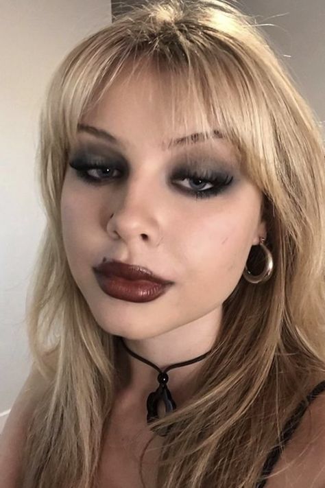 Grunge Makeup Looks, 90s Grunge Makeup, Goth Eye Makeup, 90s Makeup Look, Rock Makeup, Dark Makeup Looks, Festival Make Up, Concert Makeup, Look Grunge