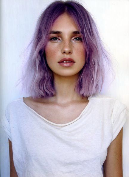 If your hair is darker or hard to dye, you can leave a cap on to insulate the hair while the color penetrates. Hair Asian, Hair Shadow, Scene Girl, Shadow Root, Lilac Hair, Pastel Lilac, Lavender Hair, Hair Pixie, Hair Help