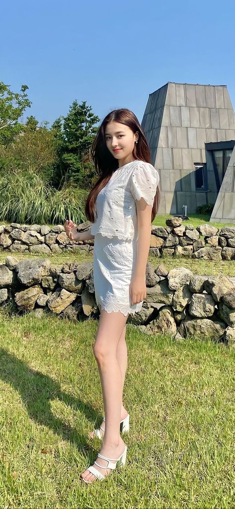 Nancy Korean, Bea Alonzo, Momoland Nancy, Nancy Jewel, Nancy Jewel Mcdonie, Nancy Momoland, Dress Cuts, Korean Girl, Asian Beauty