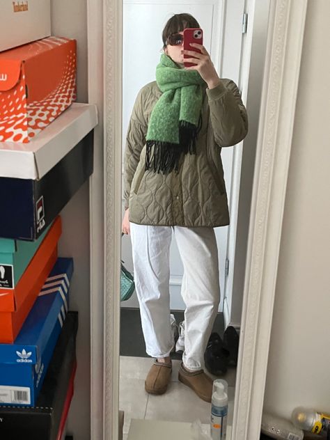 look of the day, ootd, mirror selfie, outfit inspiration, green inspo, khaki jacket, white jeans, ugg tasman, green scarf, khaki aesthetics, green bag look, green look Khaki Scarf Outfit, Green Tasman Uggs Outfits, Ugg Styling, Ootd Mirror Selfie, Tasman Uggs Outfits, Mirror Selfie Outfit, Quilted Jacket Outfit, Ootd Mirror, Ugg Green