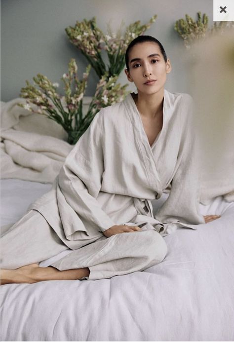 Sleeping Kimono, Sleepwear Editorial, Kimono Photoshoot, Linen Loungewear Set, Kimono Sleepwear, Kimono Linen, Spa Wear, Linen Sleepwear, Modern Kimono