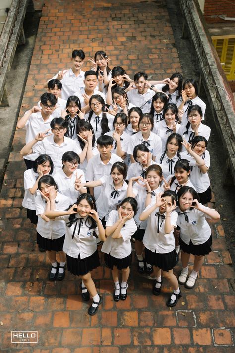 Group Class Photos, Class Group Photo Ideas, School Class Photo Ideas Group, Class Photo Ideas Group, Photoshoot Group Ideas, Class Photo Ideas, Class Pictures Ideas Group, Class Group Photo, School Group Photo