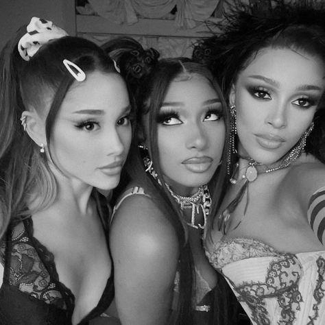 Ariana Grande 34 35, Ariana Music, Ariana Instagram, Remix Music, Ariana Grande Style, Instagram Theme, Doja Cat, Cute Characters, Ariana Grande