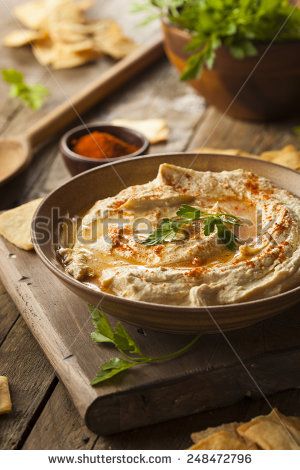 Healthy Homemade Creamy Hummus with Olive Oil and Pita Chips - stock photo Hummus Appetizers, Hummus Snack, Healthy Hummus Recipe, Healthy Hummus, Creamy Hummus, Food Photography Tutorial, Healthy Afternoon Snacks, Easy Hummus, Best Food Ever