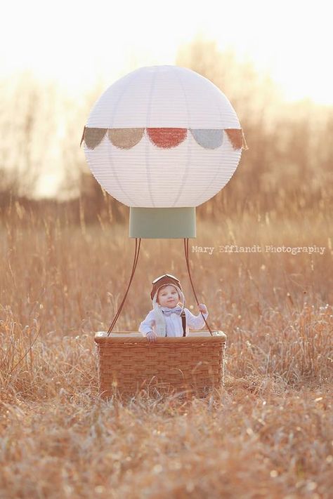 Toddler Photography > Hot air balloon Hot Air Balloon Photo Prop, 1st Birthday Photo Ideas, Birthday Photoshoot Props, Birthday Photo Ideas, Balloon Photo, Prop Photography, Hot Air Balloon Party, 1st Birthday Photo, 1st Birthday Photoshoot