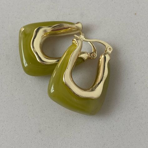 jelly hoop earrings Green Hoop Earrings, Statement Hoop Earrings, Brown Earrings, Stock Options, Jewelry Accessories Ideas, Summer 22, Dope Jewelry, Classy Jewelry, Funky Jewelry