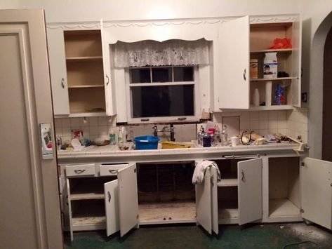 Updating 1920s Home, 1900 Kitchen Restoration, 1910 Kitchen Remodel, 1920 Colonial Home, 1920 Kitchen Design, 1920 Kitchen Remodel, 1920s Kitchen Original, 1920s Kitchen Cabinets, Colonial Farmhouse Kitchen