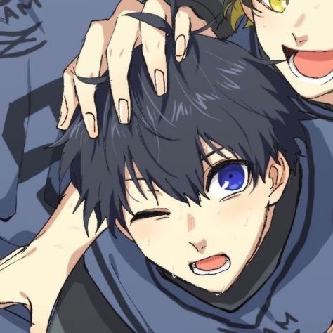 yoichi / bachira matching pfp .. :) blue lock matching pfps blue lock matching icons Blue Lock Matching, Pfp Gifs, Wallpapers Phone, Desktop Wallpapers, Blue Lock, Matching Pfp, Phone Wallpapers, Anime Guys, Fan Art