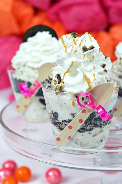 Ice Cream Cakes in a Cup Cake In A Cup, Cake Cups, Love Ice Cream, Mexican Dessert, Ice Cream Cup, Ice Cream Treats, Cream Desserts, Make Ice Cream, Ice Cream Desserts