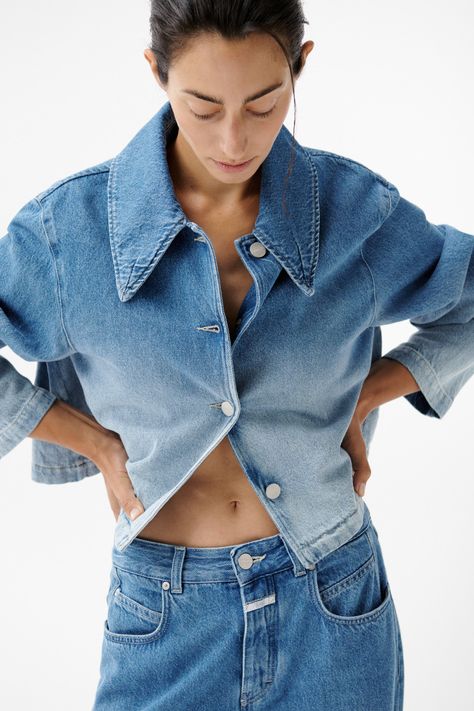 LOOKBOOK | CLOSED Denim Shirt Style, Color Combinations For Clothes, Denim Ideas, Mode Jeans, Bleached Denim, Denim Day, Jean Trends, Denim Diy, Spring Summer 2023