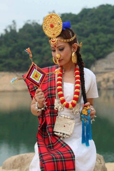 Look at the ornaments... Limbu Dress, Limbu Culture, Nepali Dress, Nepali Bride, Nepali Culture, Nepali Jewelry, Nepal Culture, Indian People, Nepal Travel