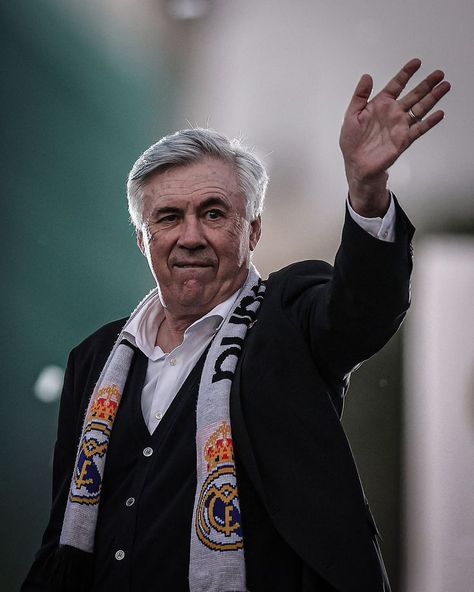 Madrid Pictures, Real Madrid Pictures, Madrid Football Club, Don Carlos, Uefa Super Cup, Real Madrid Wallpapers, Ronaldo Football, Madrid Wallpaper, Carlo Ancelotti