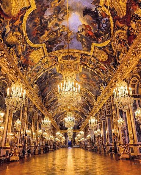 Official website - Palace of Versailles Chateau Versailles, Versailles France, Palace Interior, Hall Of Mirrors, Montmartre Paris, Palace Of Versailles, Paris At Night, Paris Photography, Beautiful Castles