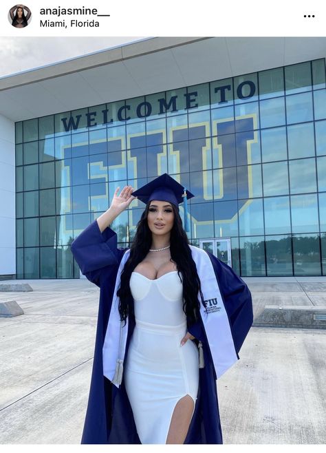 Graduation Outfit Ideas Black Women, Graduation Outfit Ideas Black, Outfit Ideas University, University Graduation Outfit, Graduation Outfit Ideas University, Graduation Ceremony Outfit, Graduation Outfits For Women, Outfit Ideas Black Women, Graduation Outfit College