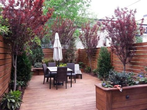 20 Long Narrow Backyard Landscaping Ideas - Scavenger Chic Tree Placement, Very Small Garden Ideas, Small Back Gardens, Backyard Ideas For Small Yards, Small Yard Landscaping, Garden Services, Tree Trimming, Design Landscape, Tree Care