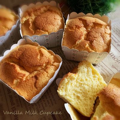 My Mind Patch: Vanilla Milk Sponge Cupcake Condensed Milk Muffins, Condensed Milk Cupcakes, Chinese Steam Cake Recipe, Milk Cupcakes, Honey Cornbread Muffins, Honey Cupcakes, Cooker Cake, Honey Cornbread, Baking Buns