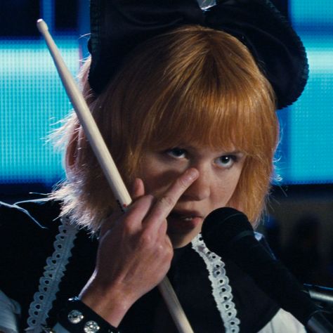 Alison Pill - Kim Pine Kim Pine Scott Pilgrim Movie, Scott Pilgrim Movie, Kim Pine, Alison Pill, Scott Pilgrim Vs The World, Scott Pilgrim Comic, Ramona Flowers, Michael Cera, Scott Pilgrim Vs. The World