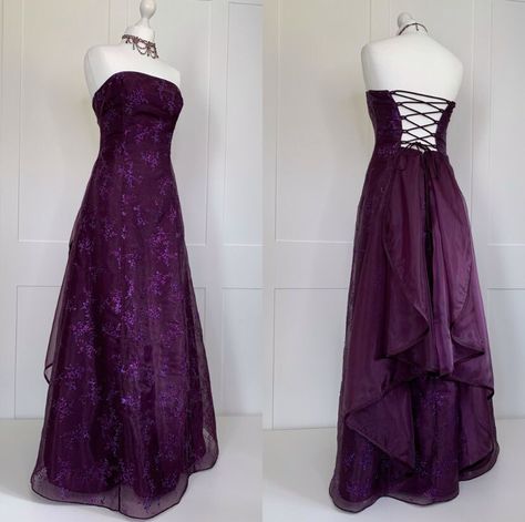 Prom Dresses Deep Purple, Wine Purple Dress, Mazzy Star Prom Dress, Vintage Purple Prom Dress, Purple Vintage Prom Dress, Dark Purple Dress Aesthetic, Alternative Prom Dresses, Goth Prom Outfit, Dark Purple Dress Formal