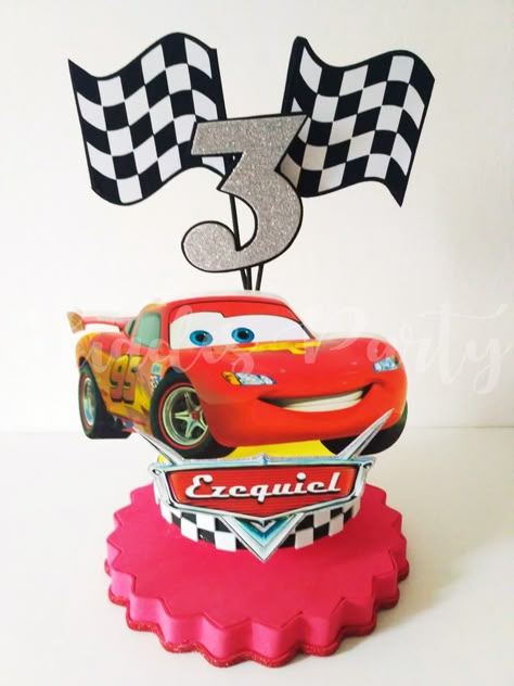 Disney Cars Theme Party Centerpiece Centro de Mesa Disney Cars Theme Party, Neymar Birthday, Cars Theme Party, Piñata Cars, Mc Queen Cars, Disney Cars Theme, Cars Birthday Party Decorations, Cars Birthday Party Disney, Party Centerpiece