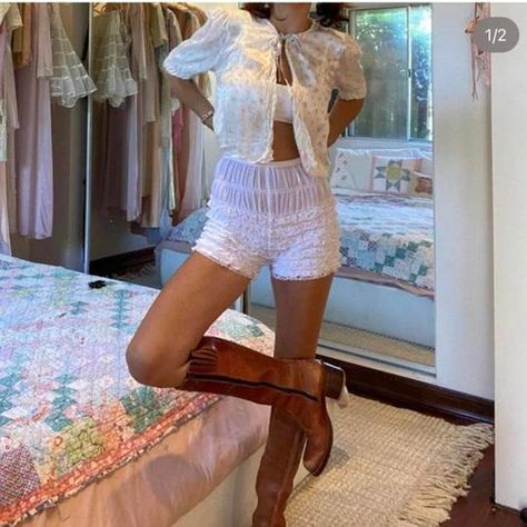 Ruffle Shorts Outfit, Bloomers Outfit, Lace Bloomers, Ballerina Outfit, Coachella Outfit, Aesthetic Fits, Girly Fashion, Fashion Poses, Fashion Fabric