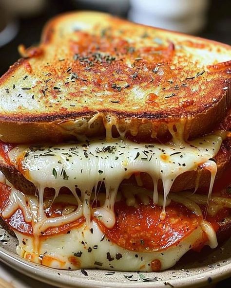 Grilled Cheese Pizza, Spicy Grilled Cheese Sandwich, Unique Grilled Cheese, Epic Grilled Cheese, Grilled Cheese Mozzarella Sandwich, Fancy Grilled Cheese Sandwiches, Pizza Grilled Cheese Sandwich, Fancy Grilled Cheese, Pizza Grilled Cheese