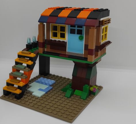 Lego House Instructions, Lego Treehouse, Lego Classic Ideas, Lego Rubiks Cube, Lego 10698, Easy Lego Creations, Lego Village, Lego Furniture, Lego Challenge