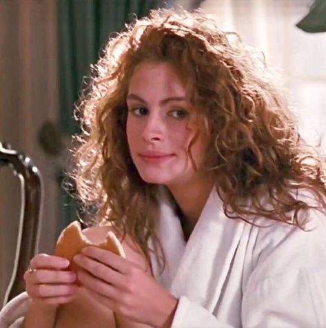 Spring Inspo, Richard Gere, Messy Hair, Julia Roberts, Messy Hairstyles, My Mom, Celebrity Crush, Pretty Woman, A Woman