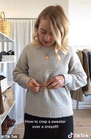 People SHOCKED to discover how influencers tuck sweaters into skirts Sweater Skirt Outfit Fall, Outfit Petite Women, Crochet Long Cardigan Pattern, Skirt With Sweater Outfit, Long Cardigan Pattern, Long Sweater Dresses, Chunky Sweater Outfit, Cropped Sweater Outfit, Sweater Hacks