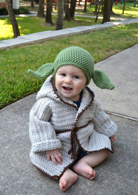 Baby Yoda Costume, Crochet Lego, Yoda Halloween, Yoda Costume, Jedi Robe, Star Wars Crochet, Crochet Costumes, Baby Robes, Cat Applique