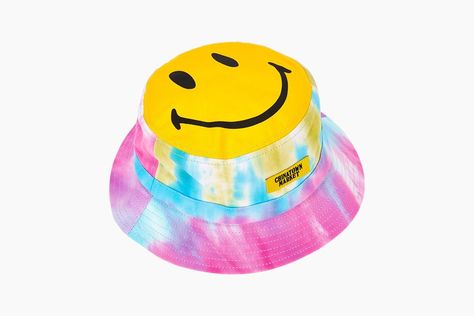 Smiley Happy, Tie Dye Hat, Tie Dye Bucket Hat, Chinatown Market, Bucket Hats, Tie Dye T Shirts, Cute Fits, Smiley Face, Trucker Cap