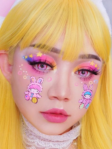 Decora Makeup Look, Sanrio Inspired Makeup, Makeup Looks Kawaii, Decora Kei Makeup, Sanrio Makeup Look, Kawaii Makeup Looks, Decora Makeup, Kidcore Makeup, Harajuku Makeup