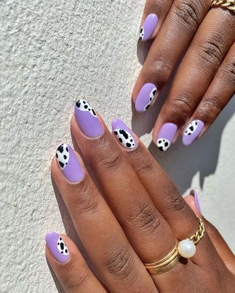 Short White And Black Nails, French Tip Cow Print Nails, Purple Cow Print Nails, Pink Brunette, Cow Print Nails, Cowboy Nails, Western Nails, Purple Nail Art, Cow Nails