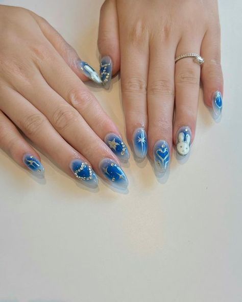 moonlight nails ୨୧ melbourne on Instagram: "DESIGN PRICE: $180 (does not include extensions) ♡ This is a one person shop - no more than 2 people can be seated at the same time (NO GUESTS ALLOWED). ♡ A $40 deposit is required to secure your booking. ♡ To book, please press “Book Now” on Moonlight’s profile page, or DM" Nail Designs No Extensions, Moonlight Nails, Profile Page, Instagram Design, 2 People, No More, Melbourne, Nail Designs, Nail Art