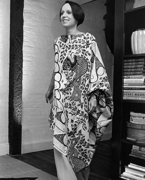 Toga Dress, Mary Mcfadden, Weimar Republic, Career Fashion, Richard Avedon, New York Apartment, Designer Name, Aesthetic Indie, Buy Fabric