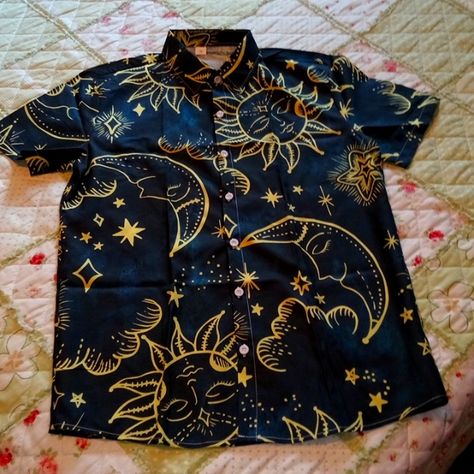 New . 28 In Long. 21.5 In Armpit To Armpit Across The Chest. Non Smoking Home. Navy Blue With Yellow Designs. Witchy Guy Outfits, Cute Men Clothes, Wizardcore Fashion Men, Space Themed Outfit Ideas, Witchcore Fashion Male, Whimsical Outfit Men, Quirky Fashion Men, Celestial Outfit Male, Fancy Clothes Men