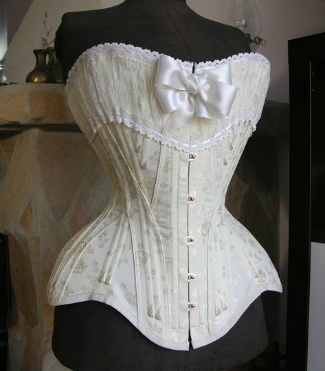 Corset Making, Edwardian Corsets, Corset Pattern, Corset Fashion, Vintage Corset, Corsets And Bustiers, Antique Clothing, Melodrama, Corset Lingerie