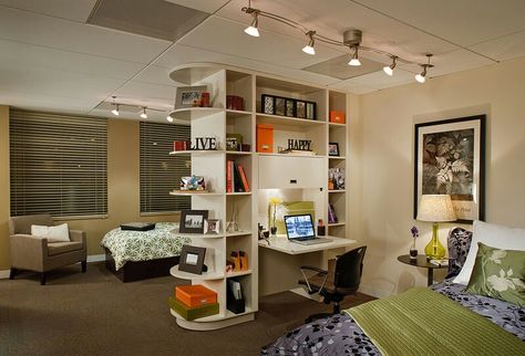 Pepperdine University dorm... if only. Pepperdine University Dorm, University Dorm, Pepperdine University, Zoey 101, University Dorms, College Tour, Dorm Design, College Days, College Stuff