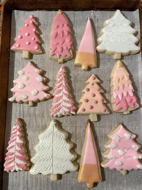 Christmas Tree Sugar Cookies, Tree Sugar Cookies, Christmas Cookie Box, Bird Cookies, Christmas Cookie Exchange, Tree Cookies, Christmas Tree Cookies, Winter Tree, Cute Snacks