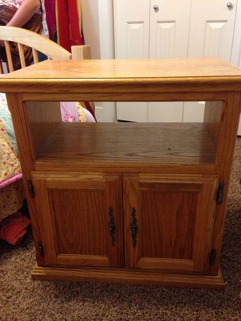 Old Oak TV Stand, Turned Nightstand! Nightstand Painted, Tv Stand Makeover, Nightstand Diy, Old Tv Stands, Furniture Repurposing, End Table Makeover, Oak Tv Stand, Restoration Hardware Inspired, Furniture Woodworking