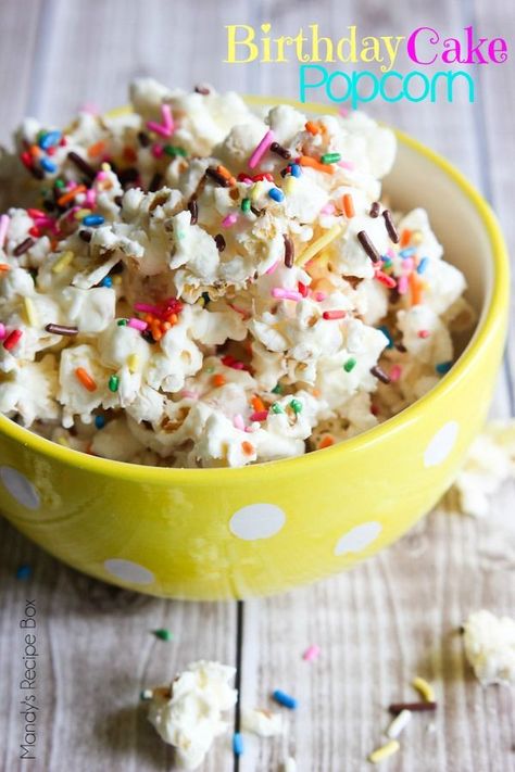 Birthday Cake Popcorn Microwave Cooking Recipes, Cake Popcorn, Birthday Cake Popcorn, Gothic Wedding Cake, Toy Story Birthday Cake, Puppy Chow Recipes, 10 Birthday Cake, White Chocolate Cake, Popcorn Recipe