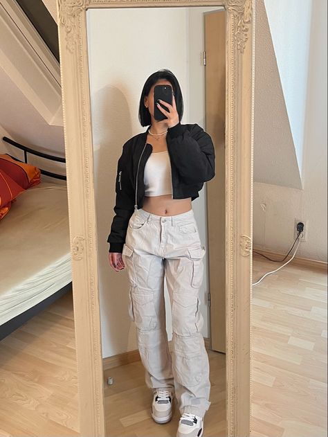 Outfit Ideas With Black And White Jordans, Jordan 4 Style Outfits, Women’s Jordan 4 Outfit, Retro 3 Jordans Outfit Women, Black Jordan 4 Outfit Women, Military 4s Outfit, Jordans 4 Outfit Women, Retro 4 Jordans Outfit Women, Jordan Retro 4 Outfits Women